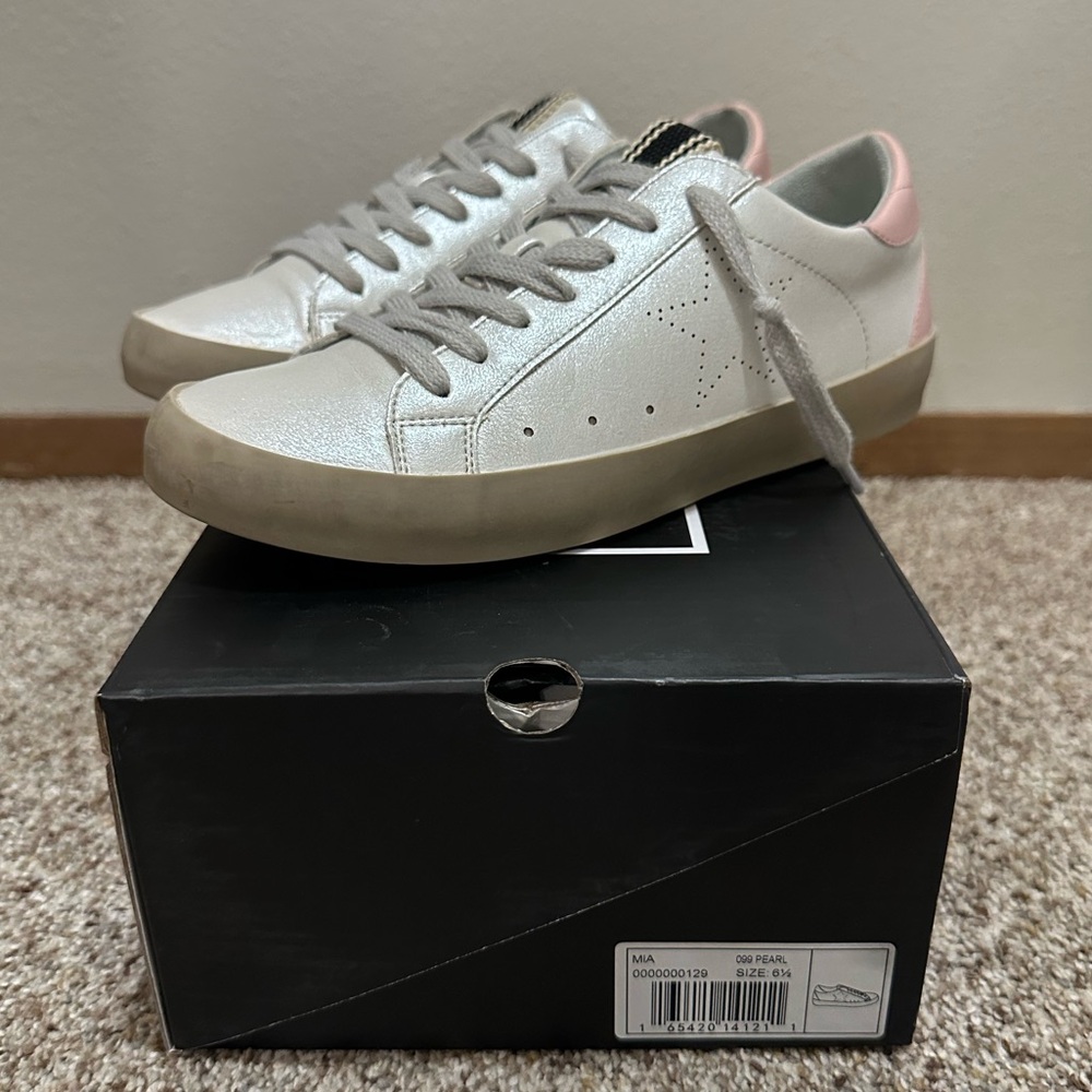 ShuShop Women’s Mia Sneakers
